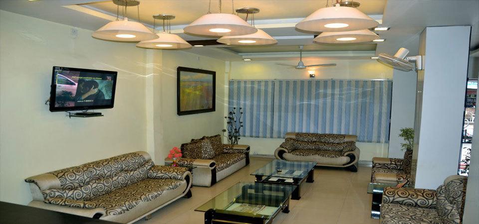 Hotel Muskan Palace Ujjain Zewnętrze zdjęcie