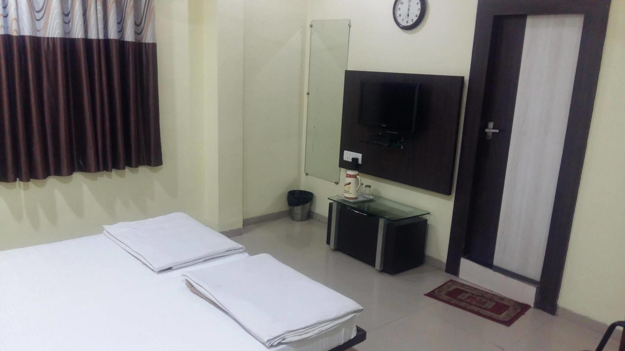 Hotel Muskan Palace Ujjain Zewnętrze zdjęcie